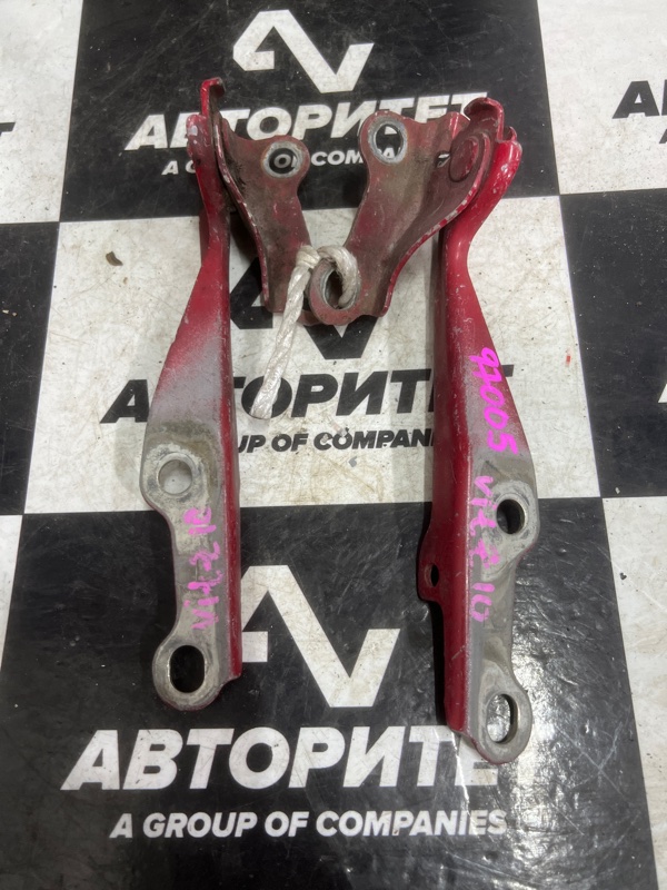 Петля капота TOYOTA VITZ SCP10 (б/у)