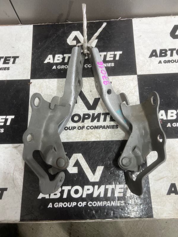 Петля капота TOYOTA WISH ZNE10 (б/у)