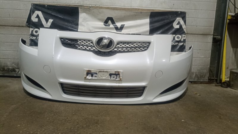 Бампер TOYOTA AURIS NZE154 1NZFE 2007 передний (б/у)