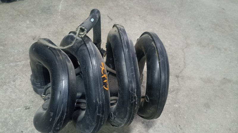 Коллектор впускной TOYOTA VITZ SCP13 2SZFE 2003 (б/у)