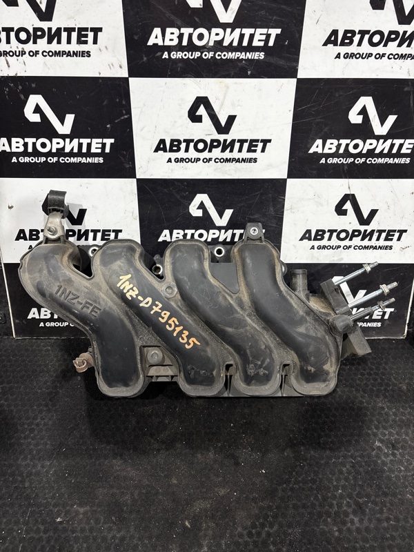 Коллектор впускной TOYOTA RACTIS NCP120 1NZFE (б/у)