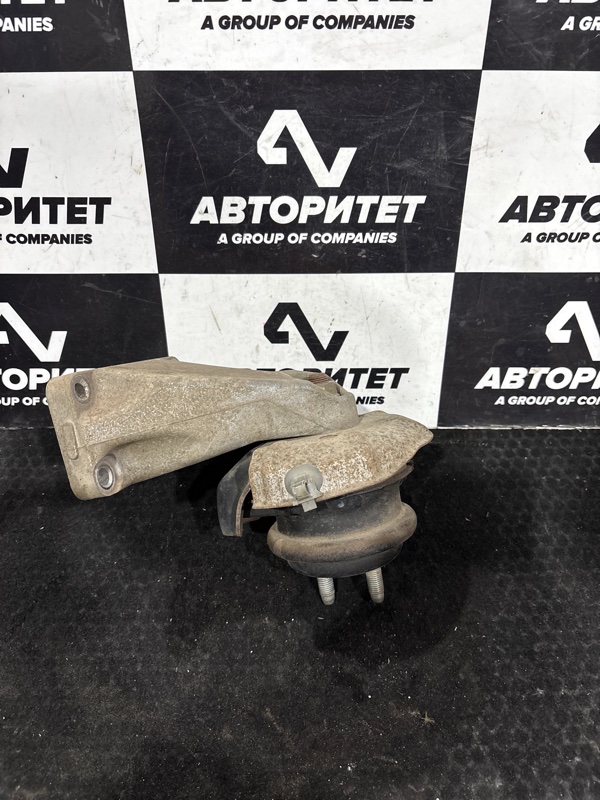 Подушка двигателя TOYOTA MARK II GX100 1GFE (б/у) Подушка двигателя TOYOTA MARK II GX100 1GFE (б/у)