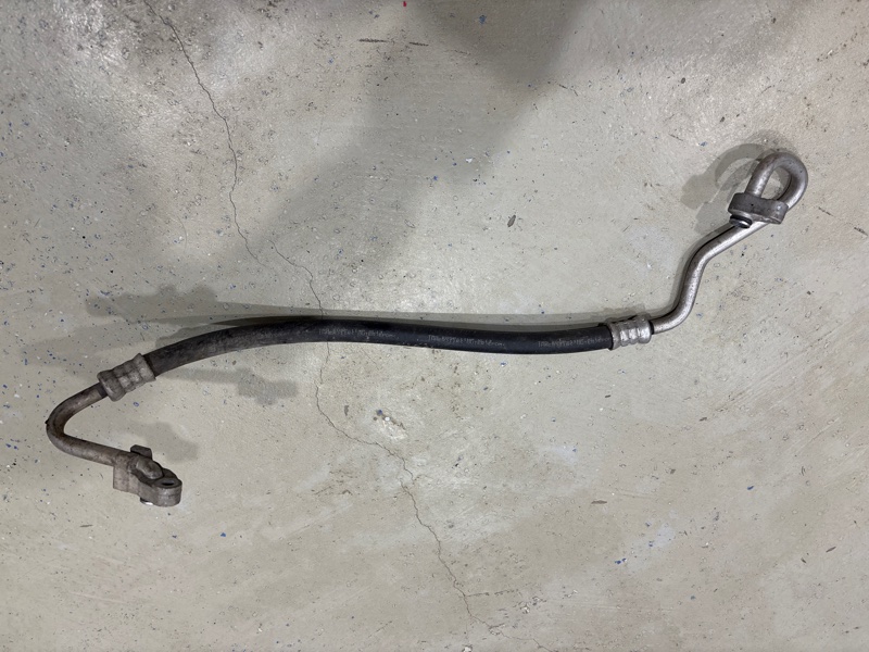 Шланг кондиционера TOYOTA PROBOX NCP51 1NZFE (б/у) Шланг кондиционера TOYOTA PROBOX NCP51 1NZFE (б/у)