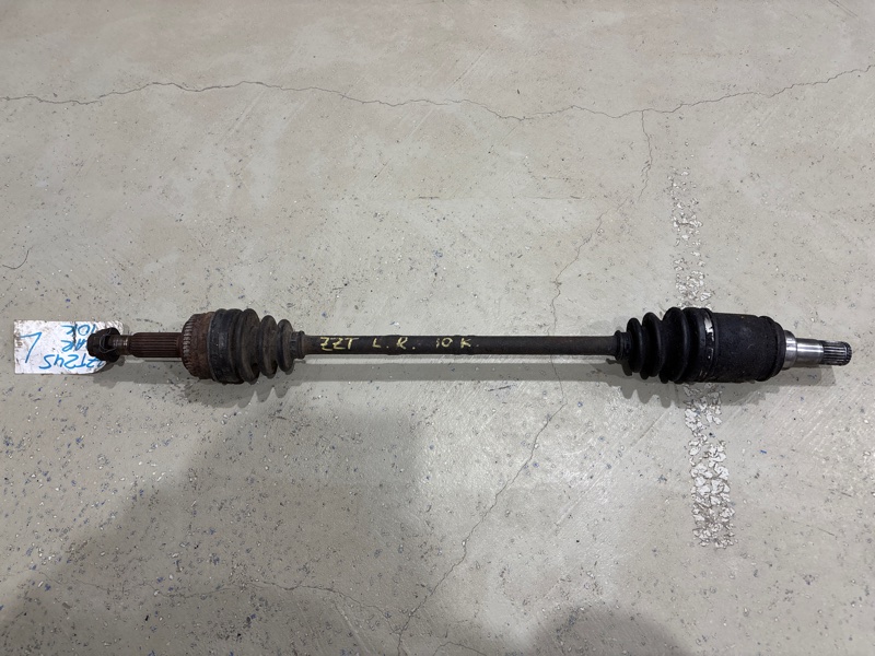 Привод TOYOTA ALLION ZZT245 1ZZFE задний (б/у) Привод TOYOTA ALLION ZZT245 1ZZFE задний (б/у)