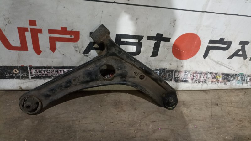 Рычаг TOYOTA PROBOX NCP51 1NZFE 2010 передний правый (б/у)