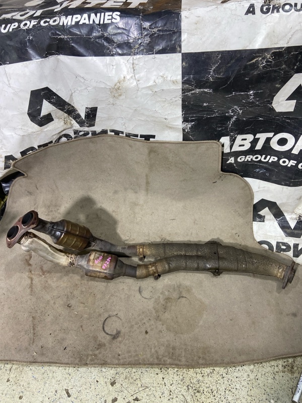 Глушитель TOYOTA CROWN GS151 1GFE (б/у) Глушитель TOYOTA CROWN GS151 1GFE (б/у)