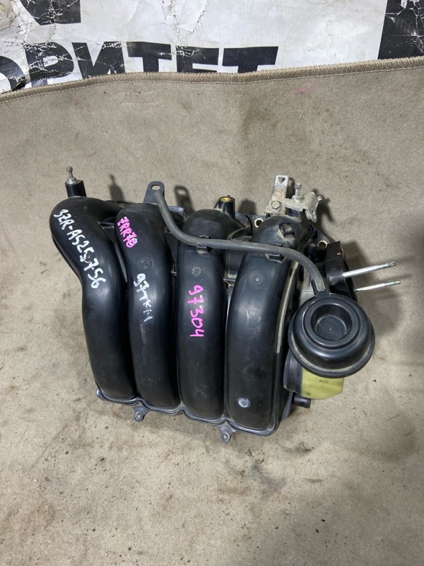 Коллектор впускной TOYOTA VOXY ZRR70 3ZRFAE (б/у)