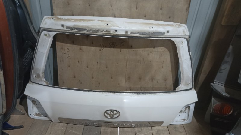 Дверь 5-я TOYOTA LAND CRUISER UZJ200W 2UZFE 2009 (б/у)