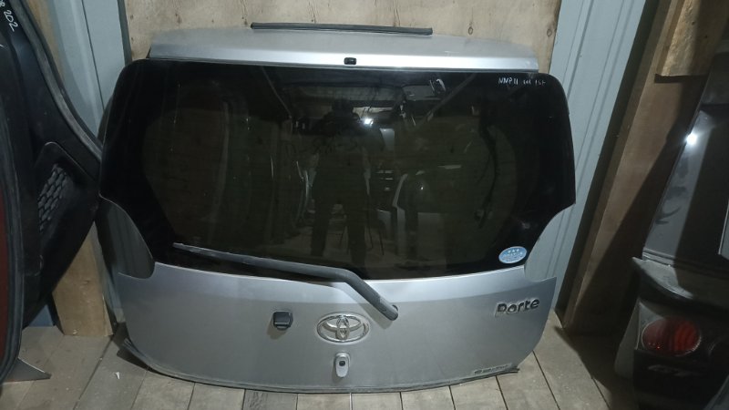 Дверь 5-я TOYOTA PORTE NNP11 1NZFE 2010 (б/у)