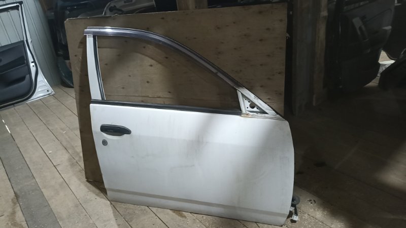 Дверь NISSAN AD VFY11 QG15DE 2007 передняя правая (б/у) Дверь NISSAN AD VFY11 QG15DE 2007 передняя правая (б/у)