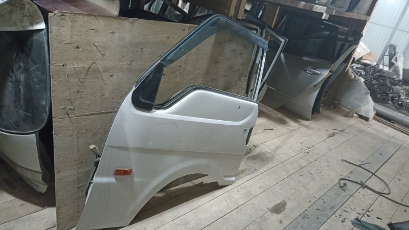 Дверь MAZDA BONGO SK82V F8 2012 передняя левая (б/у) Дверь MAZDA BONGO SK82V F8 2012 передняя левая (б/у)