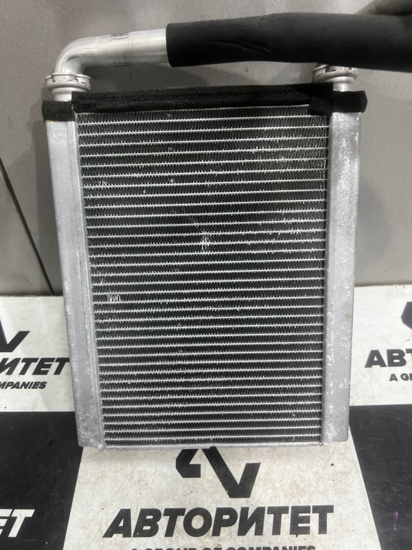 Радиатор печки TOYOTA NOAH AZR60 1AZFSE (б/у)