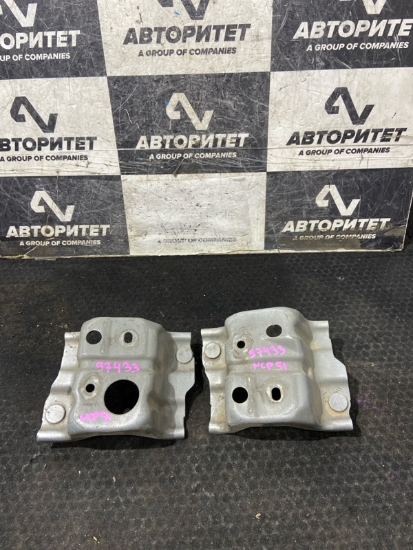 Крепление жесткости бампера TOYOTA PROBOX NCP51 1NZFE (б/у)