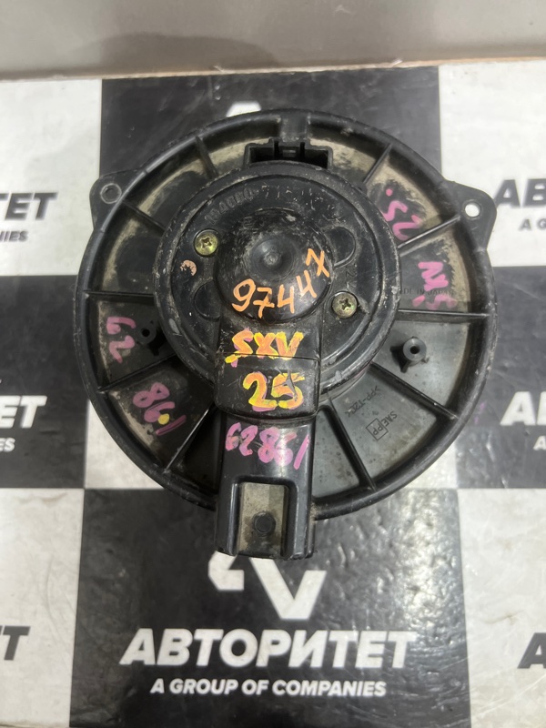 Мотор печки TOYOTA CAMRY GRACIA SXV25 (б/у)