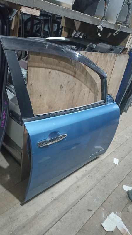 Дверь NISSAN LEAF ZE0 EM61 2013 передняя правая (б/у) Дверь NISSAN LEAF ZE0 EM61 2013 передняя правая (б/у)