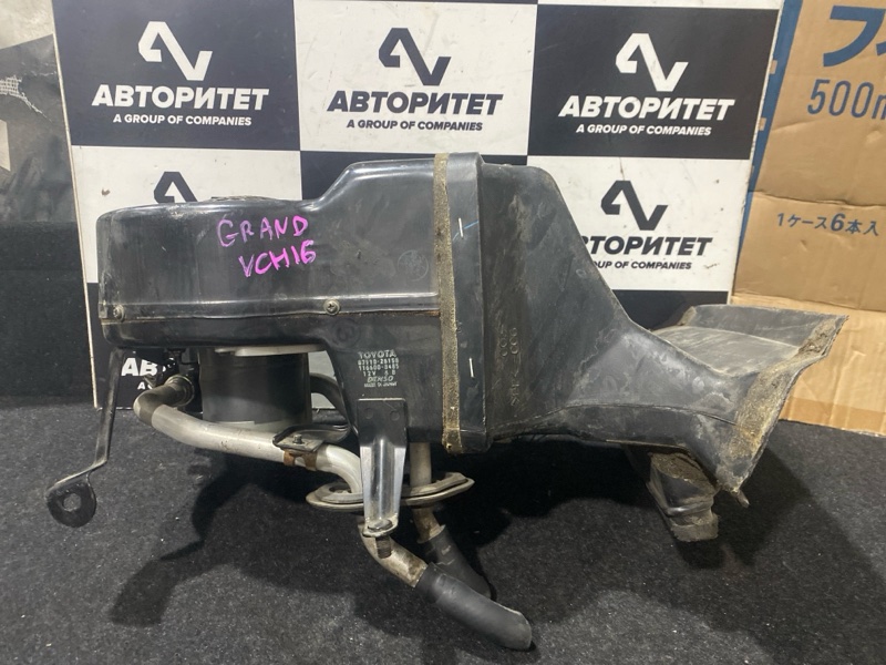 Мотор печки TOYOTA GRAND HIACE VCH16 5VZFE (б/у) Мотор печки TOYOTA GRAND HIACE VCH16 5VZFE (б/у)