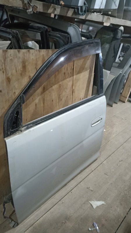 Дверь TOYOTA GAIA SXM10 передняя левая (б/у) Дверь TOYOTA GAIA SXM10 передняя левая (б/у)