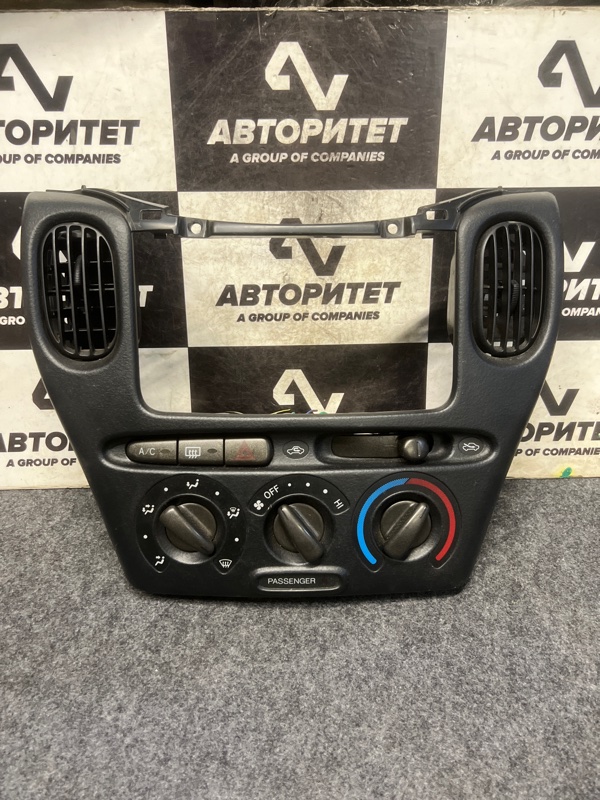 Климат-контроль TOYOTA ­FUNCARGO NCP20 (б/у)