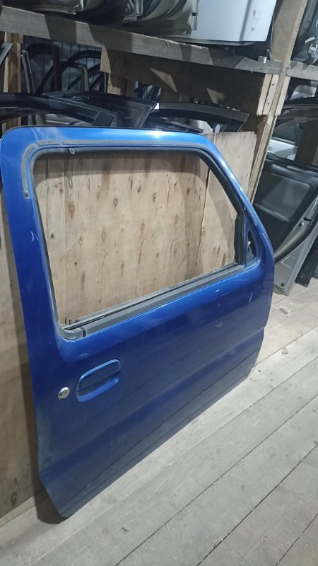 Дверь SUZUKI JIMNY JB23W K6A 2006 передняя правая (б/у) Дверь SUZUKI JIMNY JB23W K6A 2006 передняя правая (б/у)