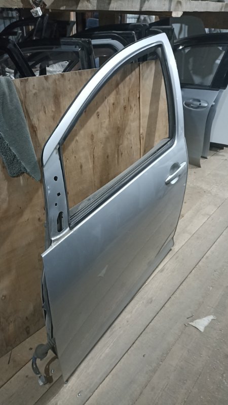 Дверь TOYOTA WISH ZNE10 1ZZFE 2008 передняя левая (б/у) Дверь TOYOTA WISH ZNE10 1ZZFE 2008 передняя левая (б/у)