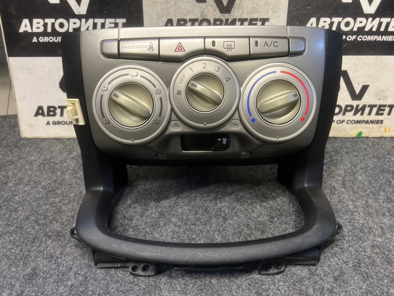 Климат-контроль TOYOTA PASSO KGC10 (б/у)