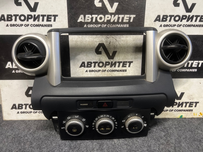 Климат-контроль TOYOTA IST NCP61 (б/у)