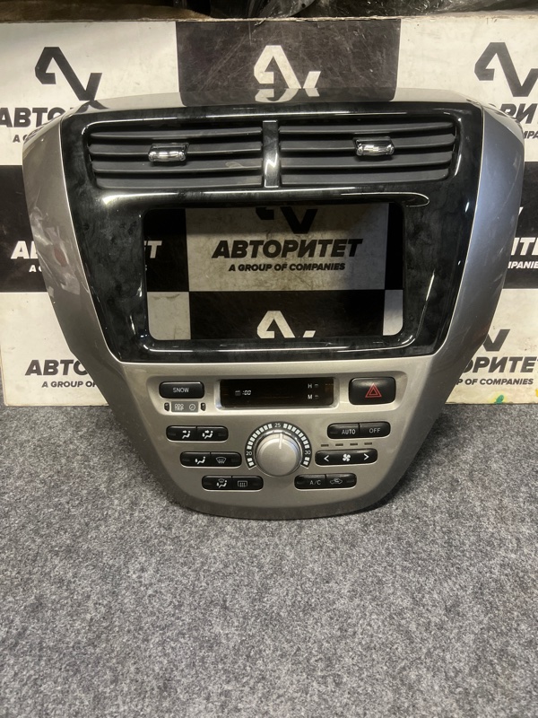 Климат-контроль TOYOTA OPA ZCT10 (б/у) Климат-контроль TOYOTA OPA ZCT10 (б/у)