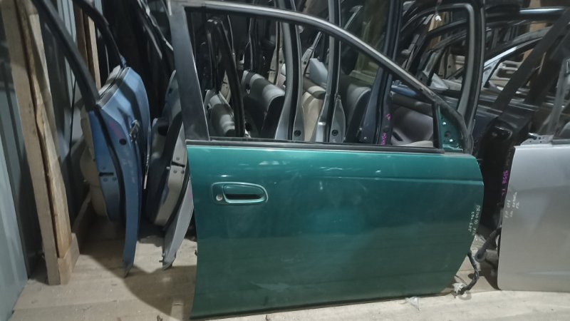 Дверь TOYOTA PRIUS NHW10 1NZFXE 1999 передняя правая (б/у) Дверь TOYOTA PRIUS NHW10 1NZFXE 1999 передняя правая (б/у)