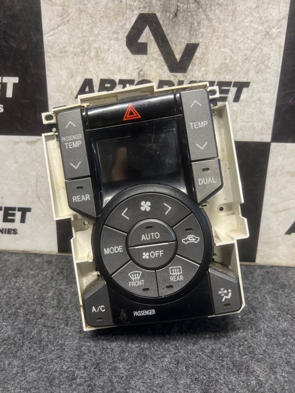 Климат-контроль TOYOTA NOAH ZRR70 (б/у)