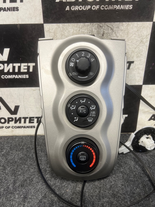 Климат-контроль TOYOTA VITZ KSP90 (б/у)