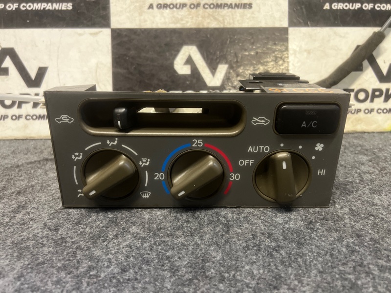 Климат-контроль TOYOTA COROLLA SPACIO AE115 (б/у)