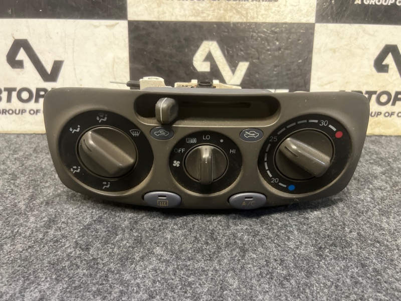 Климат-контроль TOYOTA RAUM EXZ10 (б/у)