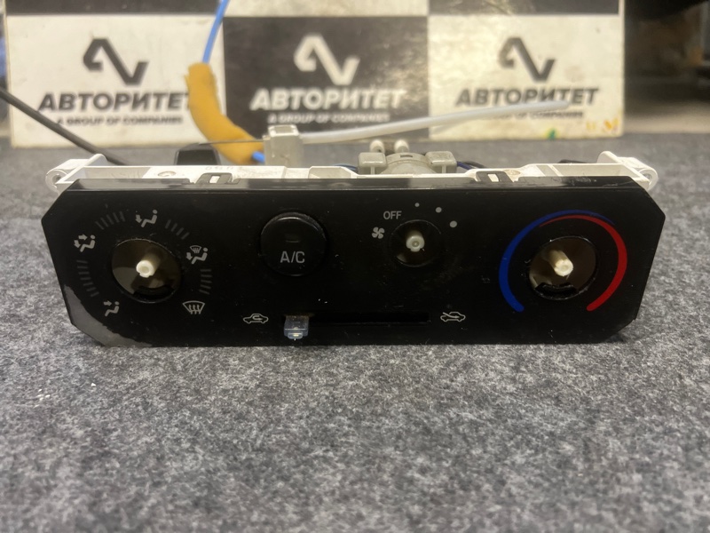Климат-контроль DAIHATSU TERIOS J111G (б/у) Климат-контроль DAIHATSU TERIOS J111G (б/у)