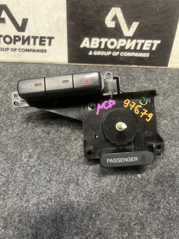 Климат-контроль TOYOTA BB NCP30 (б/у)