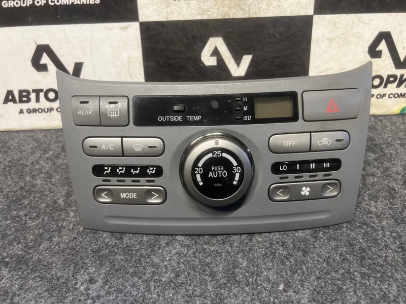 Климат-контроль TOYOTA NOAH AZR60 (б/у)