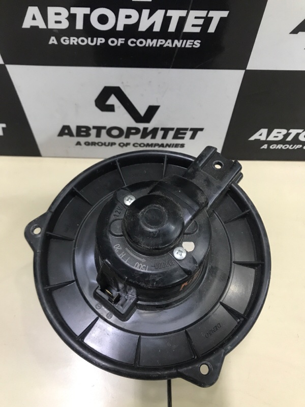 Мотор печки TOYOTA COROLLA RUNX NZE121 1NZFE 2004 передний (б/у)