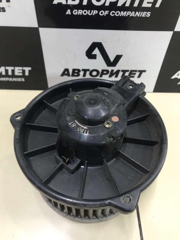 Мотор печки TOYOTA HIACE KZH116 1KZTE 2000 передний (б/у)