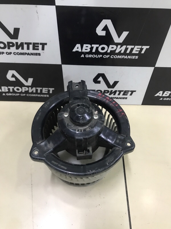 Мотор печки TOYOTA PORTE NNP15 1NZFE 2005 передний (б/у)