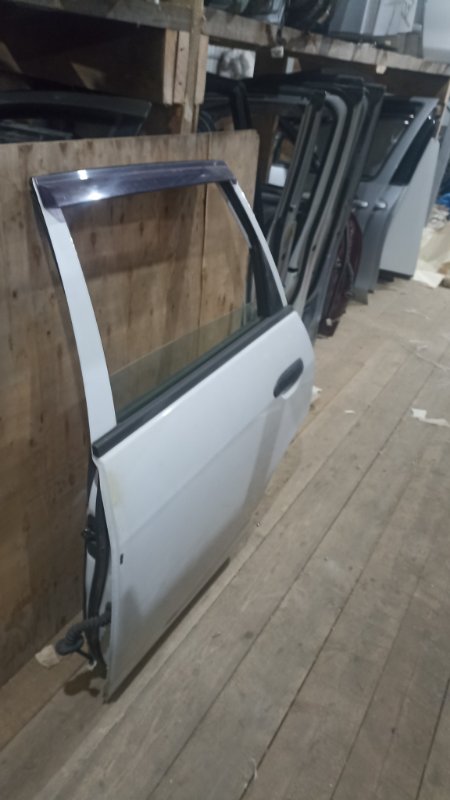 Дверь NISSAN AD VFY11 QG15DE 2006 задняя левая (б/у)