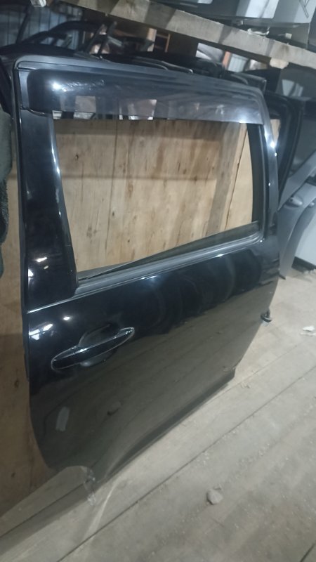 Дверь TOYOTA WISH ZNE10 1ZZFE 2008 задняя правая (б/у)