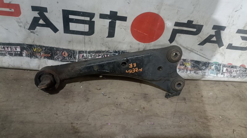 Рычаг TOYOTA AURIS NZE154 1NZFE 2010 задний правый (б/у)