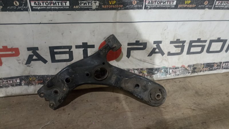 Рычаг TOYOTA BLADE AZE156 2AZFE 2010 передний левый (б/у)