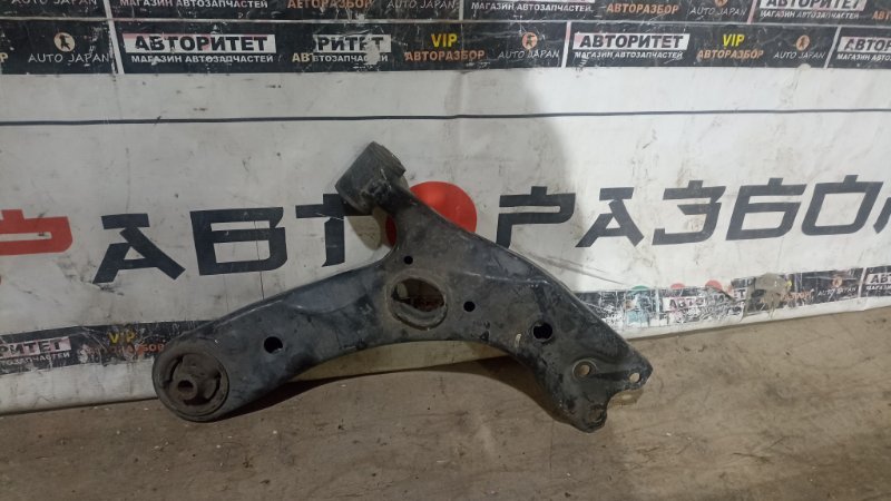 Рычаг TOYOTA BLADE AZE156 2AZFE 2010 передний правый (б/у)