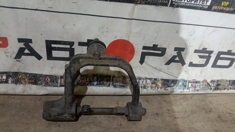 Рычаг верхний NISSAN CARAVAN CQGE25 KA24DE 2006 передний левый (б/у)