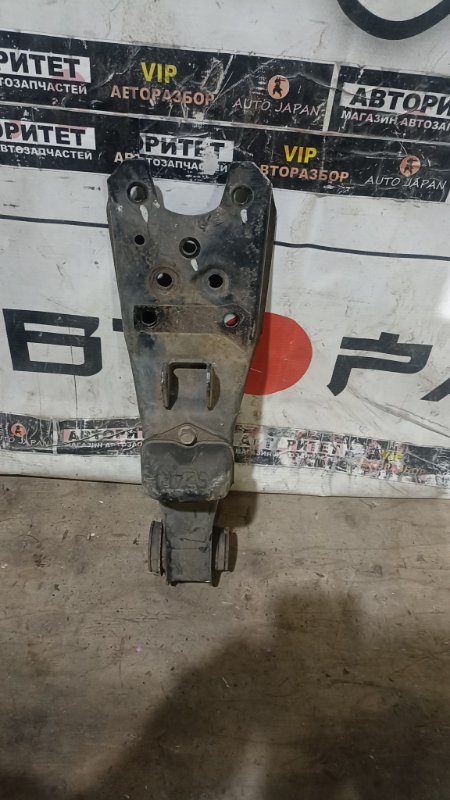 Рычаг нижний MAZDA BONGO SK82V F8 2006 передний правый (б/у)