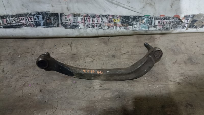 Рычаг верхний NISSAN PRIMERA TP12 QR20DE 2002 передний левый (б/у)