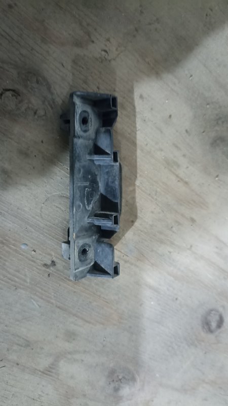 Крепление бампера SUBARU IMPREZA GG2 EJ152 2001 переднее левое (б/у)