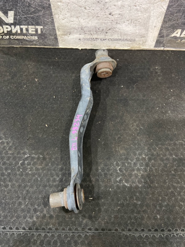 Рычаг NISSAN NOTE E11 HR15DE левый (б/у)