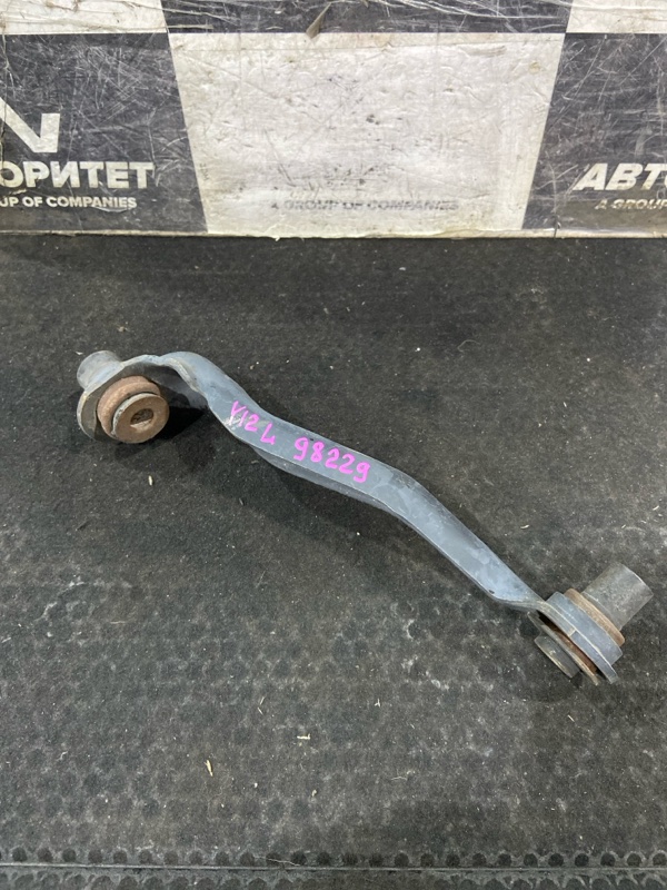 Рычаг NISSAN WINGROAD Y12 HR15DE левый (б/у)