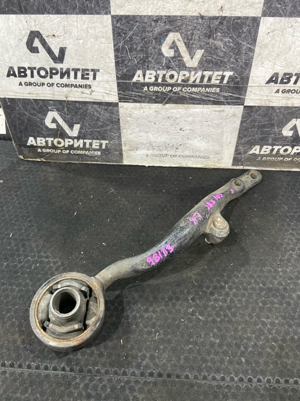 Рычаг нижний TOYOTA MARK II JZX105 1JZGE левый (б/у)